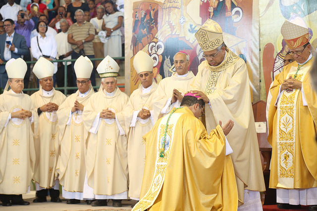 Presidente Danilo Medina asiste a solemne ordenación nuevo obispo de San Pedro de Macorís