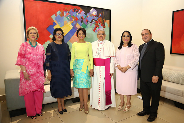 Primera Dama asiste a XVI Cena de Gala Empresarial de la Confraternidad, de la parroquia San Antonio de Padua