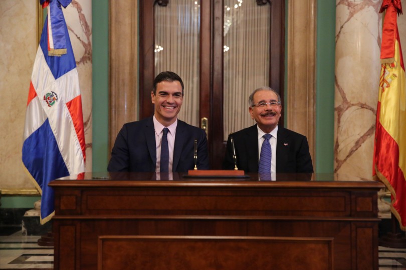 Firma de acuerdos en el Salón de Embajadores del Palacio Nacional