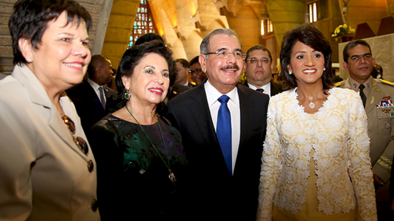 Presidente Danilo Medina junto a la primera dama Cándida Montilla de Medina