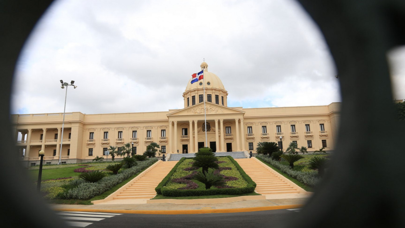 Fachada frontal Palacio Nacional, República Dominicana