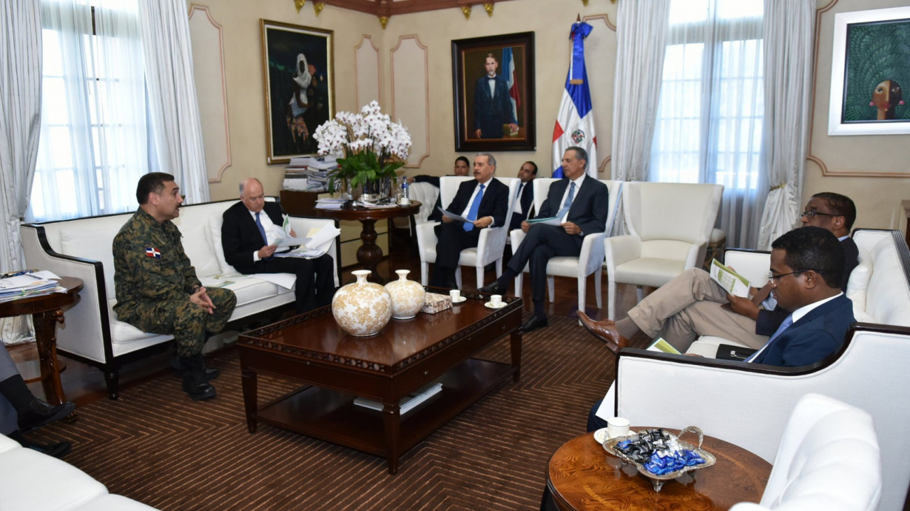 Danilo Medina pasa revista a los avances de proyectos desarrollo agroforestal
