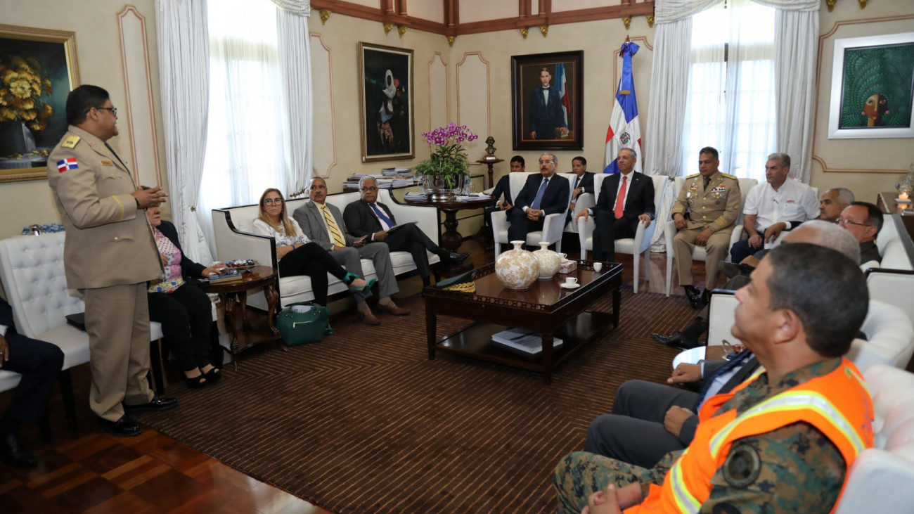 Presidente Danilo Medina se reúne con el COE para dar seguimiento trayectoria tormenta Isaac