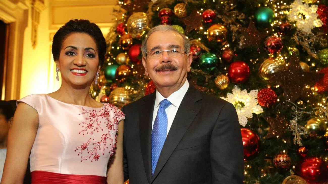 Danilo Medina y Candida Montilla de Medina en navidad