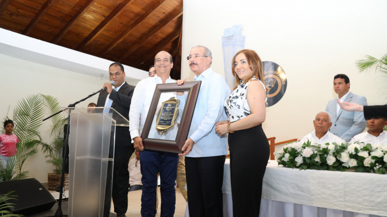 Ganaderos de Nisibón reconocen a Danilo Medina “por ser el presidente que más ha contribuido al desarrollo agropecuario”