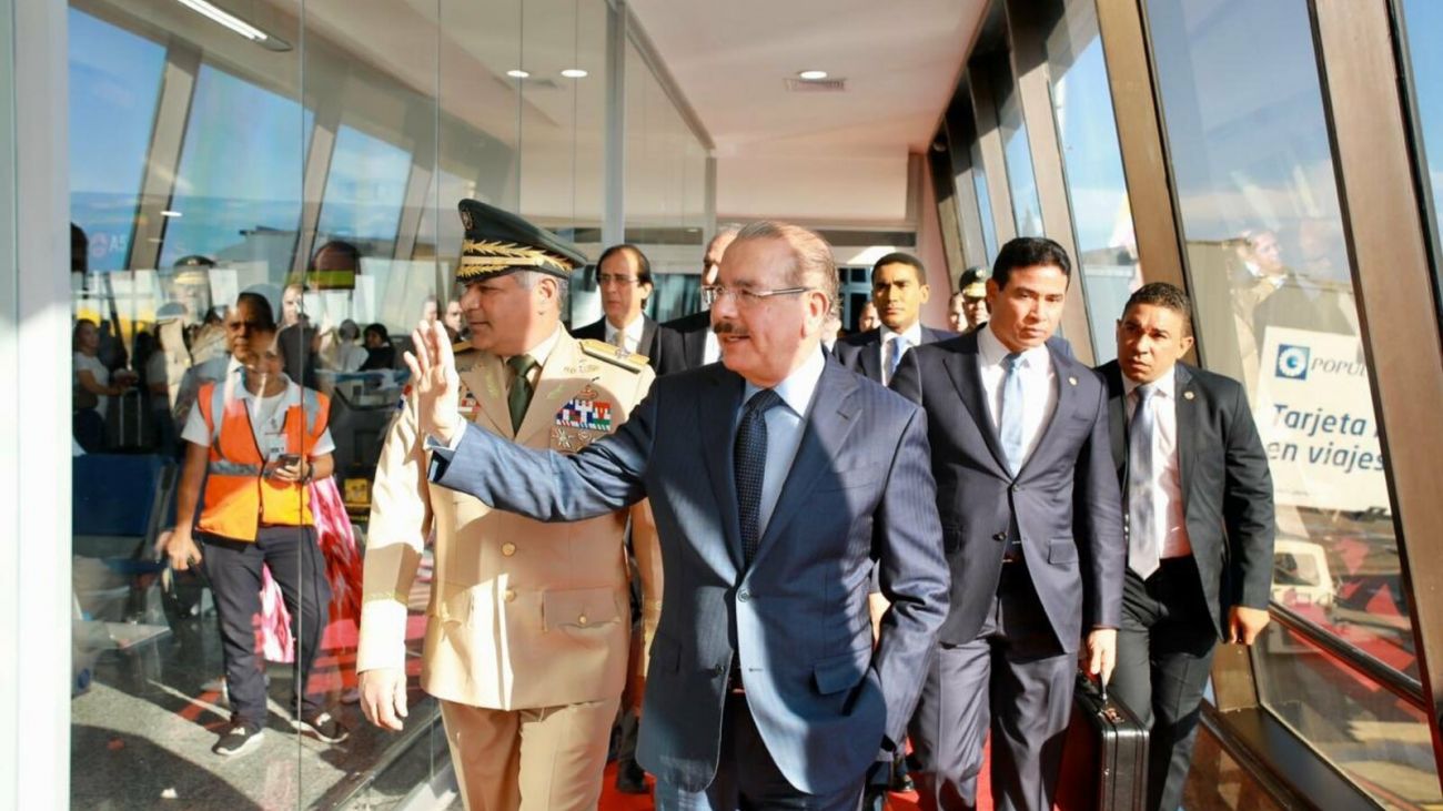 Presidente Danilo Medina regresa al país, procedente de Madrid, luego de participar en COP25