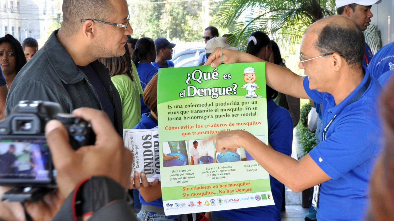 Campaña contra el dengue.