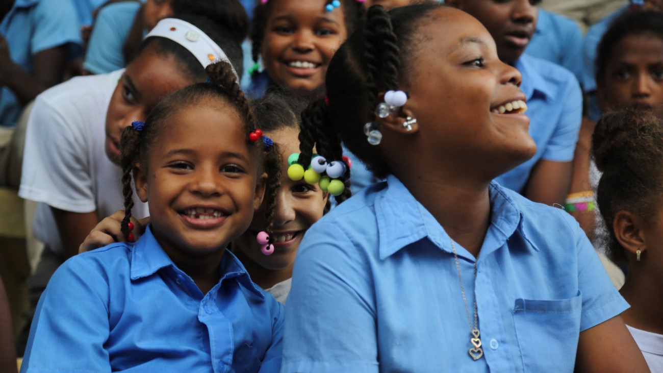 Niños de escuela Hacienda Estrella 