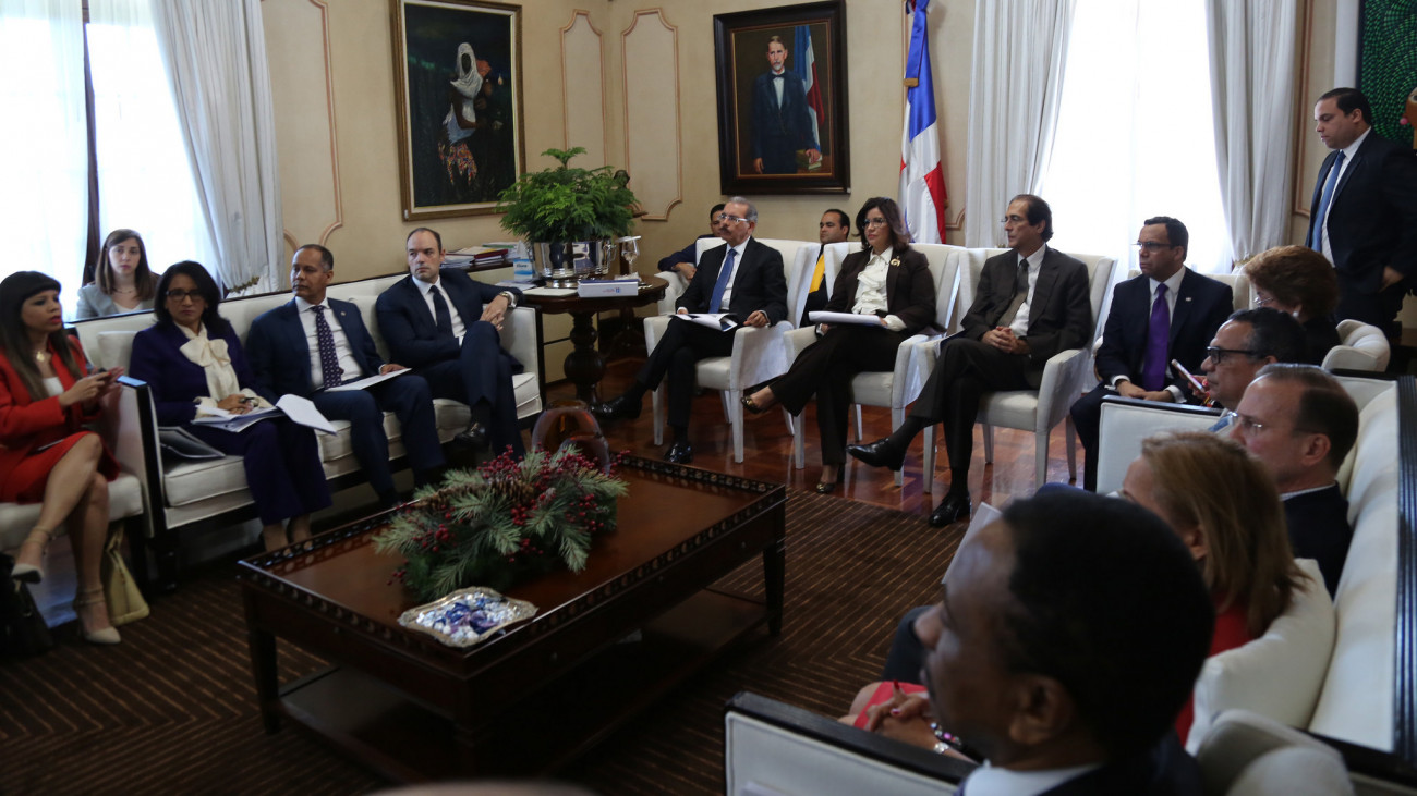 Presidente Danilo Medina durante la reunión