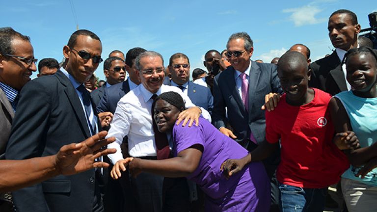 Presidente Danilo Medina junto a productores