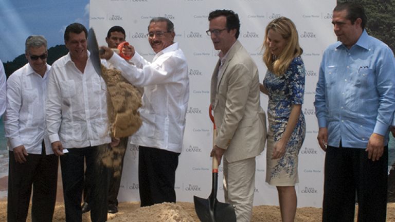 Presidente Danilo Medina da el primer palacio para inicio del complejo turístico