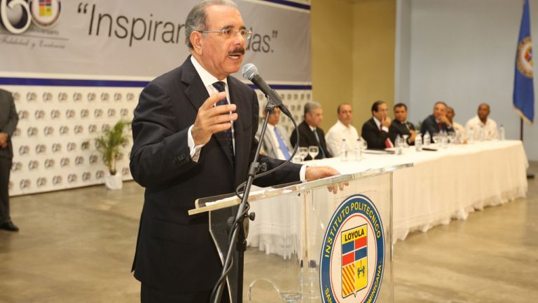Danilo Medina habla en el Politécnico Loyola 