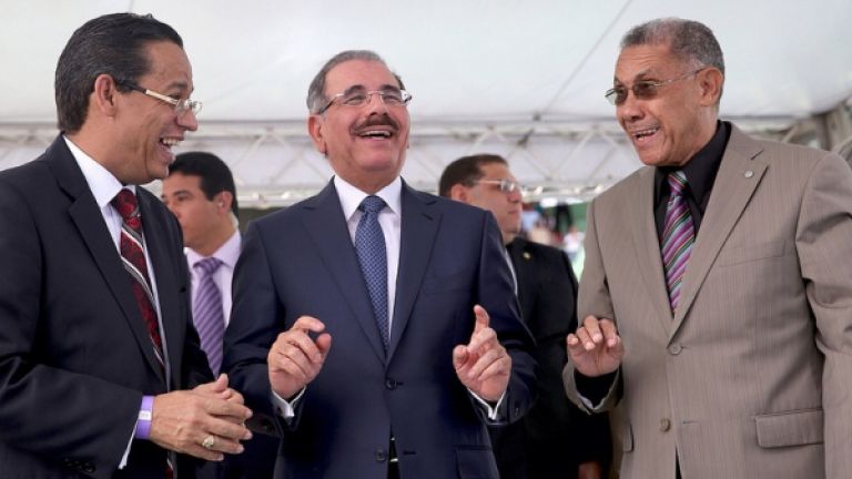 Presidente Danilo Medina junto al pastor Ezequiel Molina
