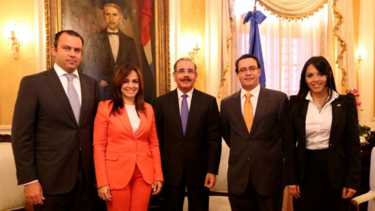 Presidente Danilo Medina junto a los empresarios