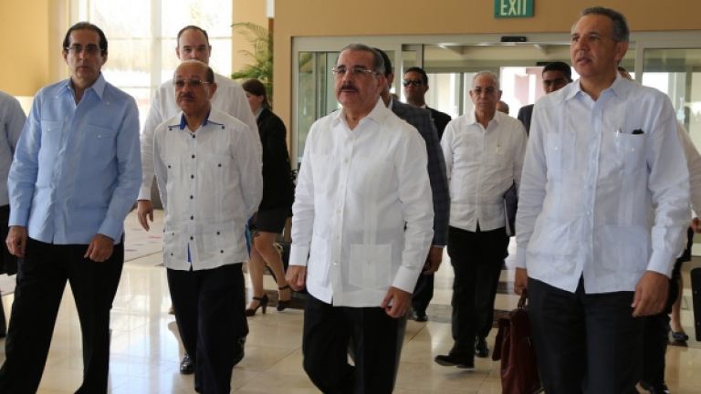 Danilo Medina llega a la reunión trilateral