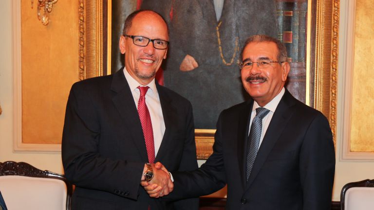Tom Pérez y Danilo Medina