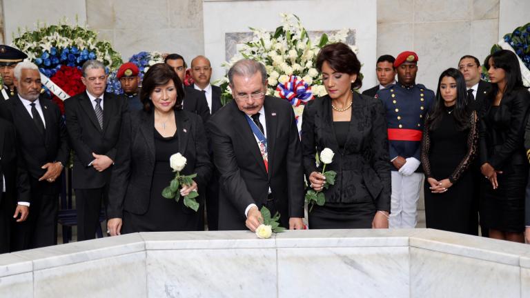 Danilo Medina en el Altar de la Patria
