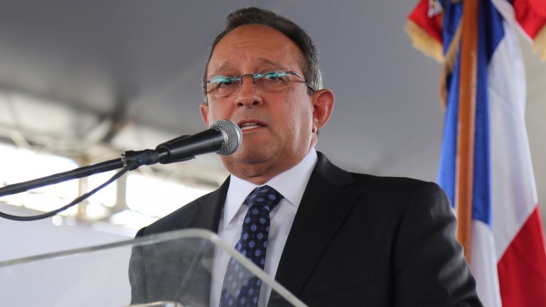 Ministro de Agricultura, Ángel Estévez