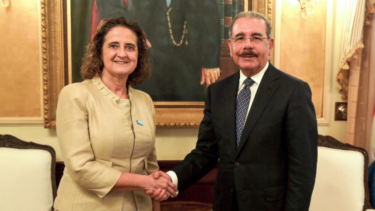  Presidente Danilo Medina y Rosa Elcarte, UNICEF, representante de UNICEF en el país