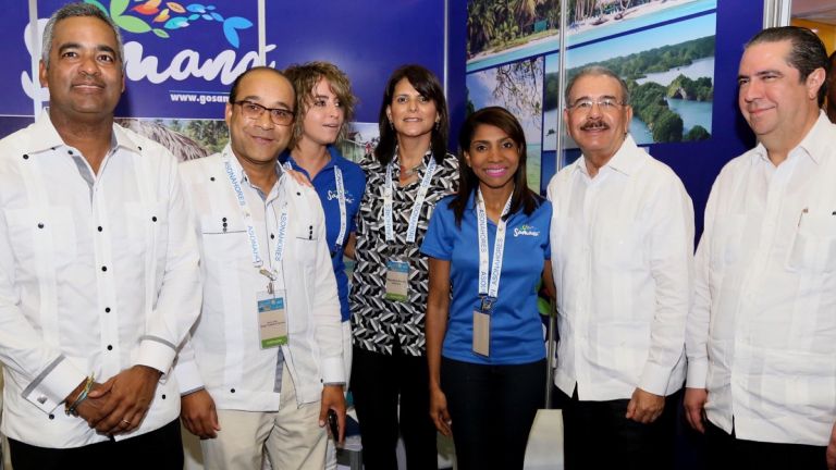 Danilo Medina visita visita Feria ASONAHORES