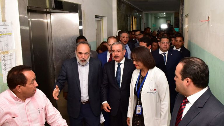DM durante Visita Sorpresa al remozamiento del hospital Luis Morillo King en La Vega
