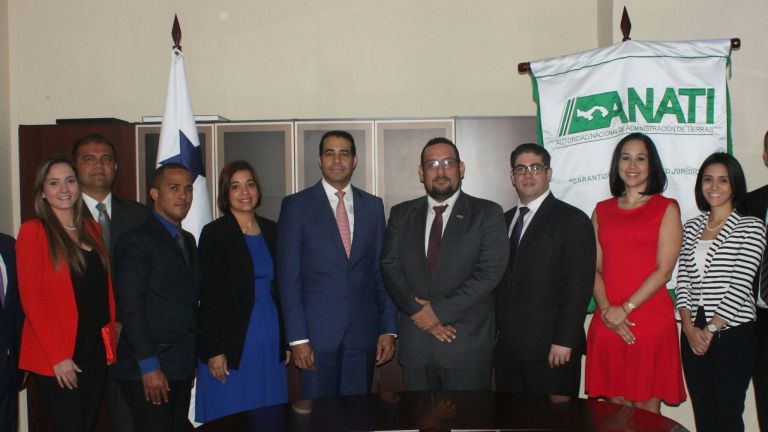 Comisión de Titulación establece lazos de cooperación con institución homóloga de Panamá