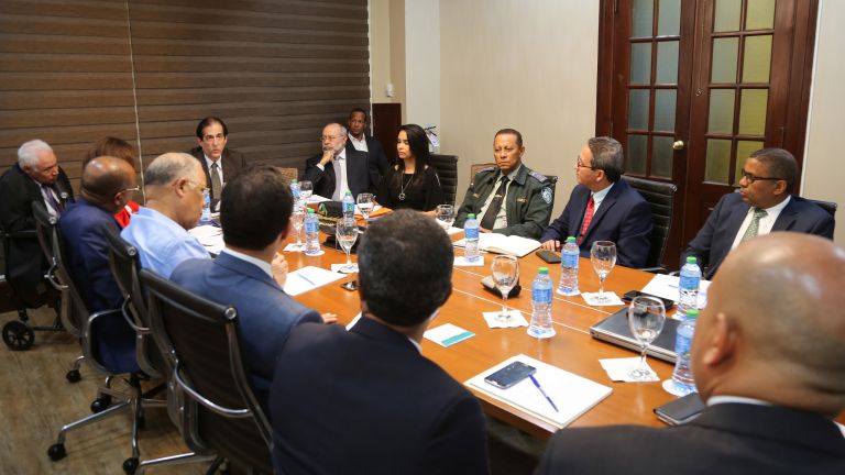 Ministro de la Presidencia, Gustavo Montalvo encabeza reunión del INTRANT 