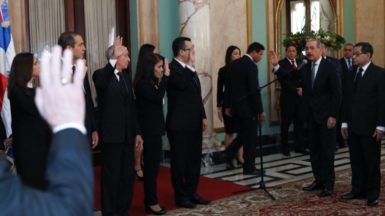 Danilo Medina juramenta nuevos miembros Tribunal Superior Electoral y Suprema Corte de Justicia