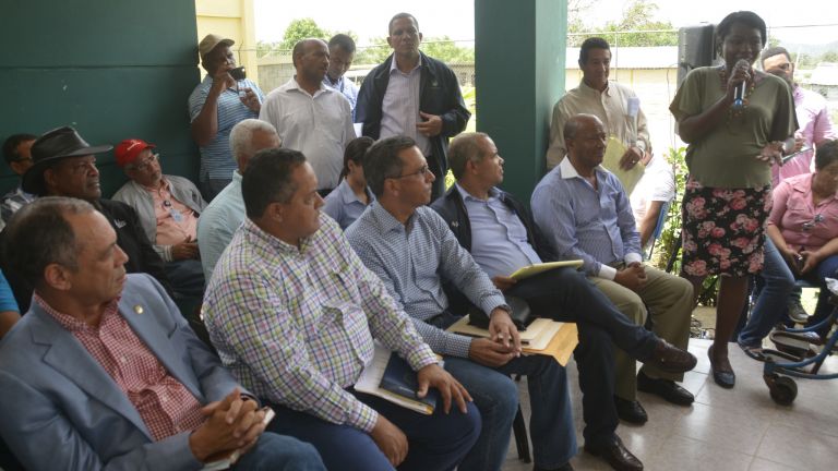 Comisión interinstitucional mientras formaliza acuerdos con productores de Hato Mayor