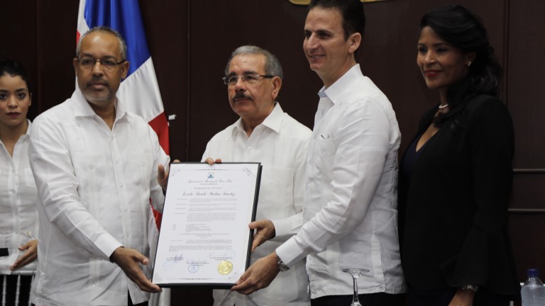 Presidente Danilo Medina recibe declaratoria como hijo adoptivo de Puerto Plata