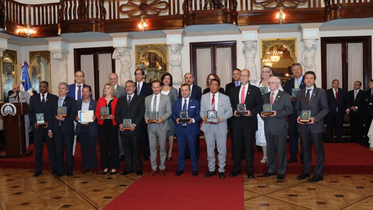 Presidente Danilo Medina participa en entrega de XVIII Premio Iberoamericano de la Calidad
