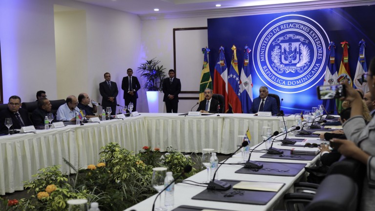 Quinta ronda diálogo Venezuela concluye con un solo tema pendiente; partes consultarán en Caracas
