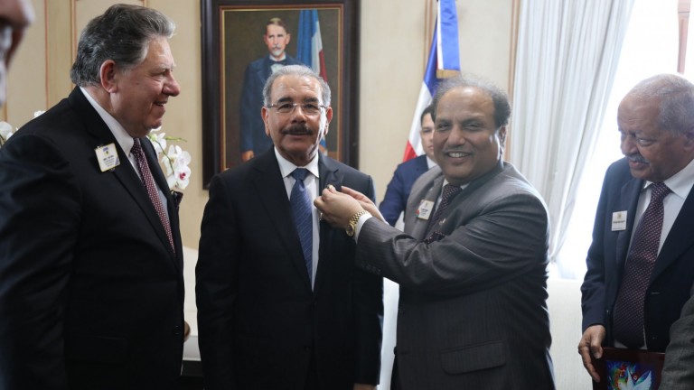 Presidente Danilo Medina recibe a directivos Asociación Internacional Club de Leones