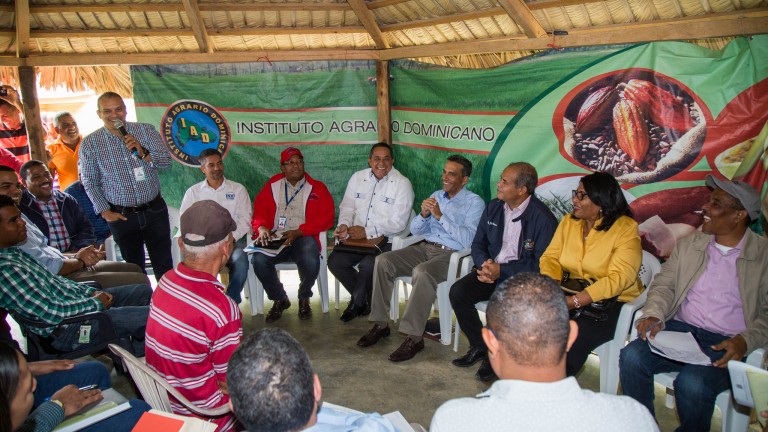 Seguimiento a Visita Sorpresa: comisión se reúne con productores de aguacate de Tamboril