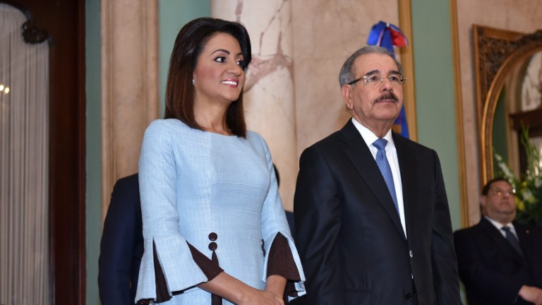 Danilo Medina y Cándida Montilla recibe saludos de Año Nuevo con mucho entusiasmo