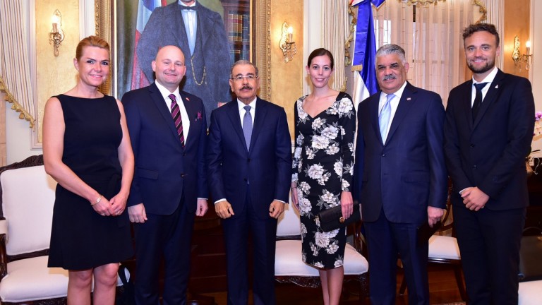 Danilo Medina y ministros de Dinamarca