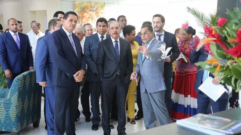 Danilo Medina y funcionarios