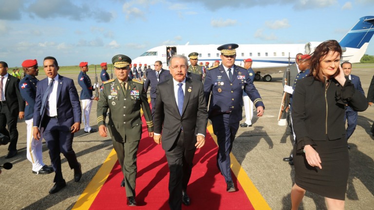 Tras asistir a transmisión de mando nuevo presidente de Costa Rica, Danilo Medina regresa al país