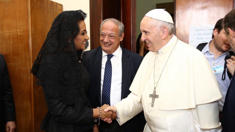 “Ojalá pueda ir”: El Papa Francisco a invitación cursada por primera dama Cándida Montilla de Medina para visitar República Dominicana
