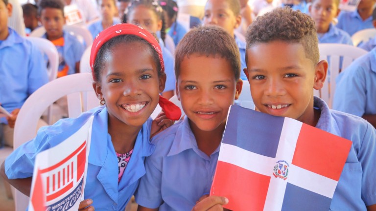 La Vega: Danilo Medina entrega dos nuevas escuelas en beneficio más de 1,600 estudiantes