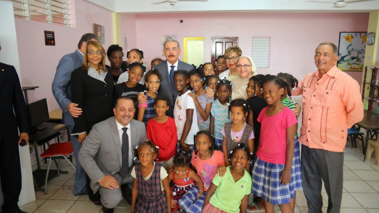 En respuesta a carta, Danilo visita Hogar Escuela Caridad Misionera en San Pedro de Macorís y se ocupa de necesidades de niñas acogidas