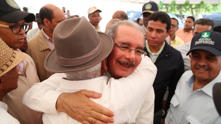 Danilo Medina se une a regocijo de empresarios y trabajadores del sector zonas francas, con motivo de conmemorarse su día este domingo