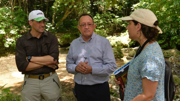 Medio Ambiente busca soluciones para Sierra de Bahoruco; conservará parque con pleno respeto a dignidad humana