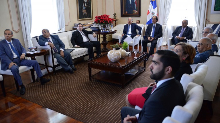 Presidente Danilo Medina se reúne con funcionarios del Sistema de Seguridad Social para evaluar avances
