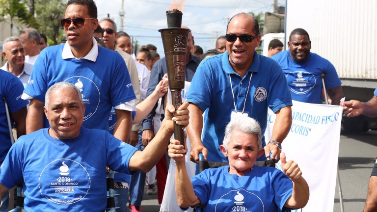 Se incrementa apoyo a la ruta de la antorcha de Olimpiadas Especiales en San Francisco de Macorís y Salcedo