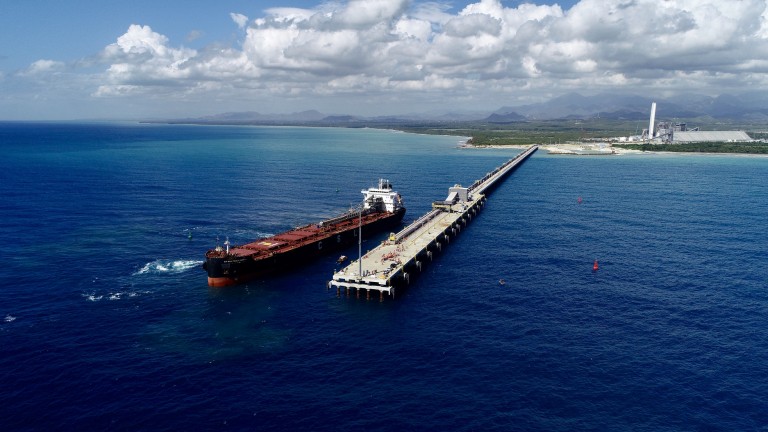 Punta Catalina recibe primer embarque de combustible