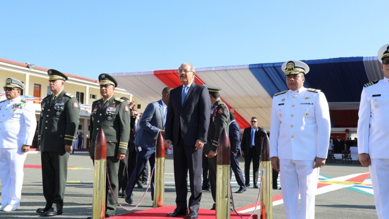 Danilo Medina en graduación Armada República Dominicana