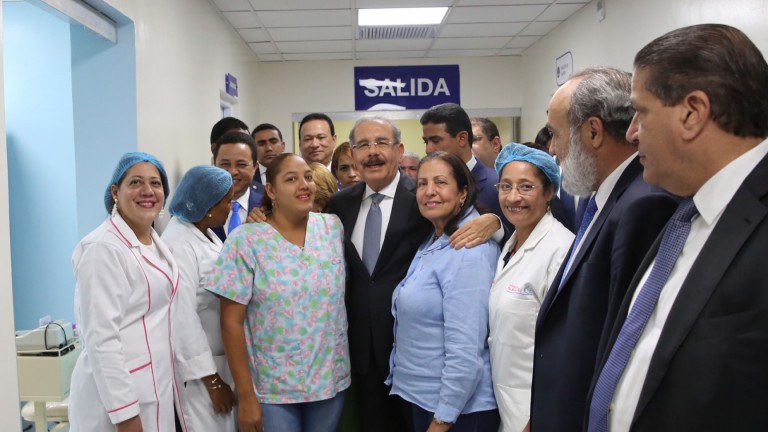 Danilo Medina en Hospital Regional Dr. Alejandro Cabral, en San Juan de la Maguana