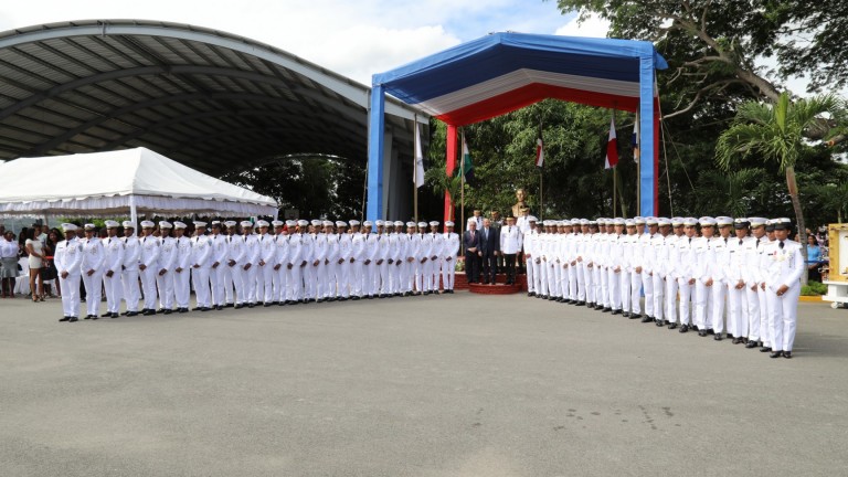 Graduación de cadetes en San Cristóbal 