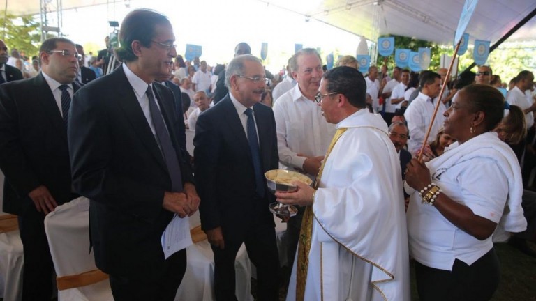 Presidente Danilo Medina asiste a misa conmemorativa 525 años Primera Eucaristía en América, en La Isabela